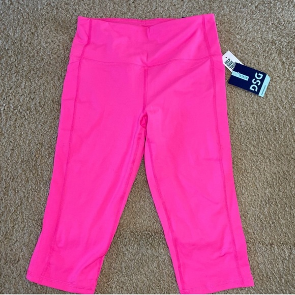 NWT DSG Women’s Performance Crop High Rise Capri Size S - Picture 1 of 4